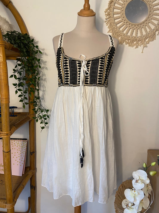 Robe Elora