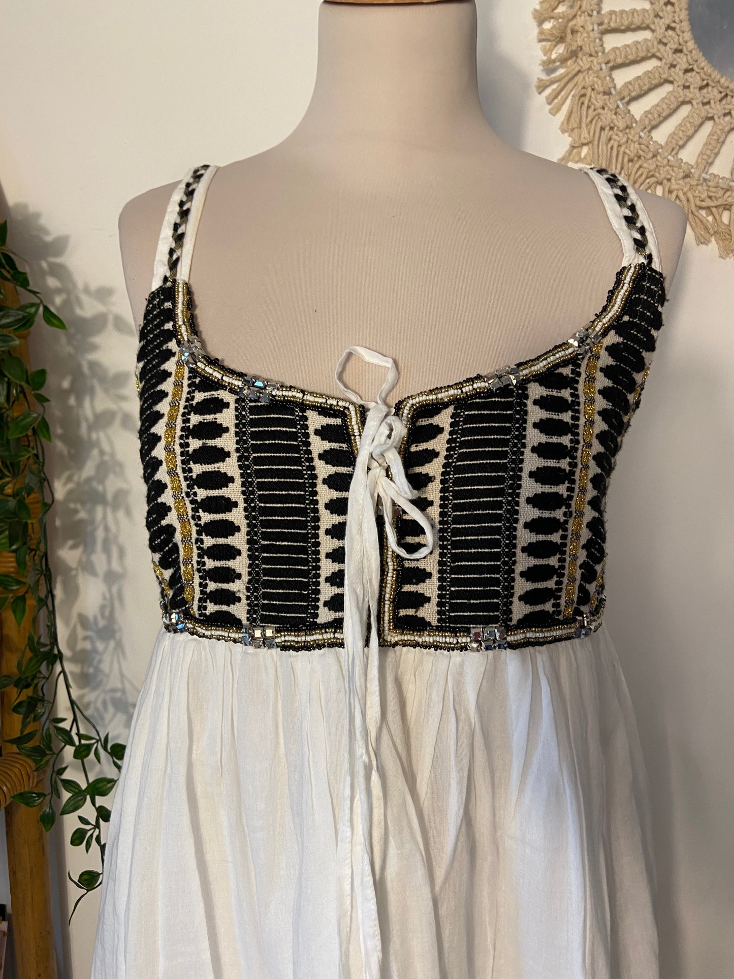 Robe Elora