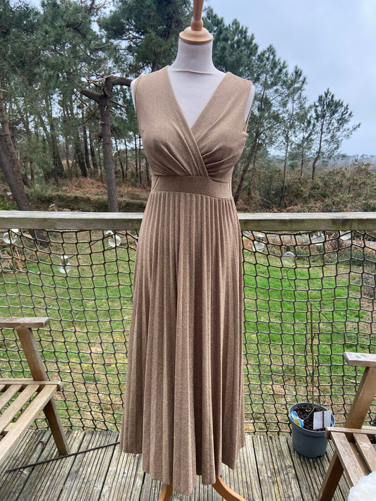 Robe longue dorée